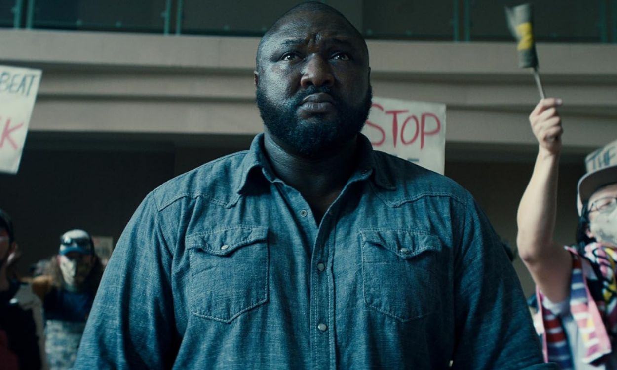 Does Big Man Die in Sweet Tooth Season 3? Explained