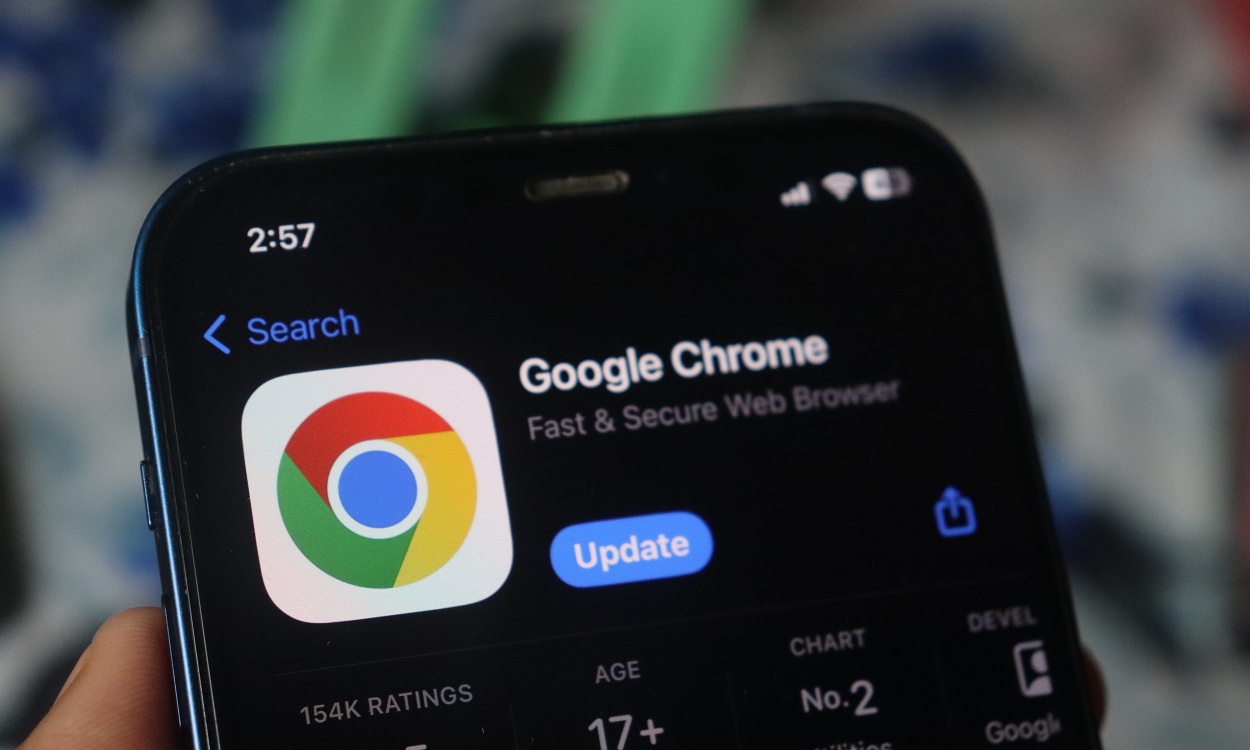 Update Google Chrome on iPhone